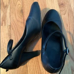 Black 3 inch character shoes